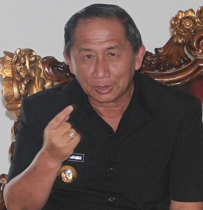 Awal Kerja, Sondakh Buat 
